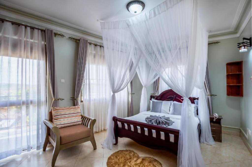 Keba Xpress Hotel - 엔테베 외부 사진