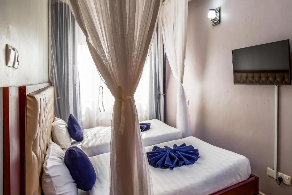 Keba Xpress Hotel - 엔테베 외부 사진
