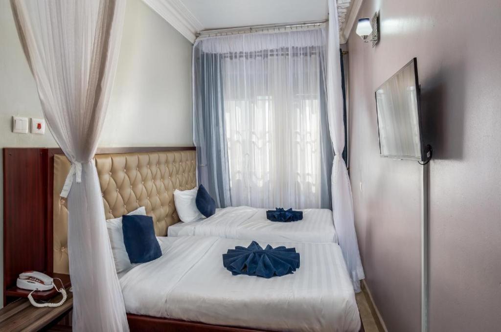 Keba Xpress Hotel - 엔테베 외부 사진